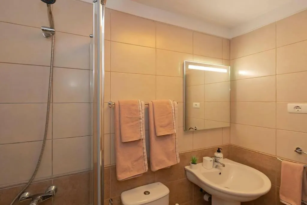 Lovely Spacious Apartment In San Isidro