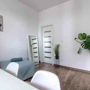 https://geodezyjna70-cozy-rooms-p1.warsawhotelspoland.com